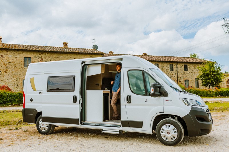 Noleggio Camper 2 posti furgonato Noleggio Camper in tutta Italia da